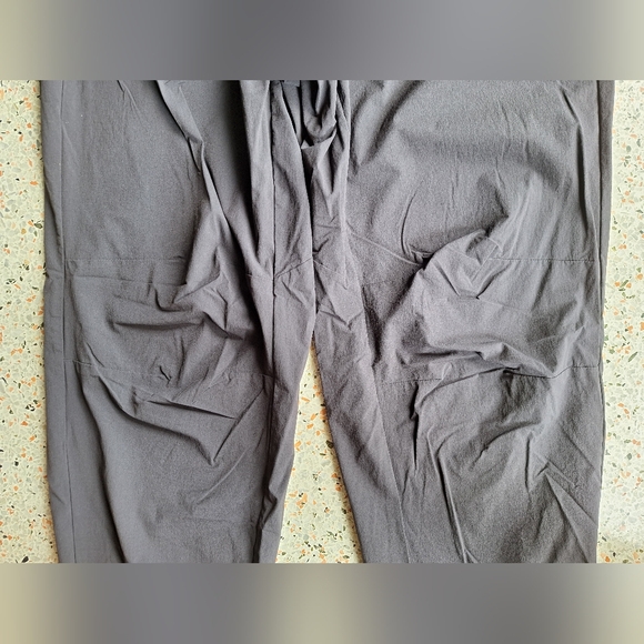 Brady‎ Zero Weight Jogger - Picture 5 of 10